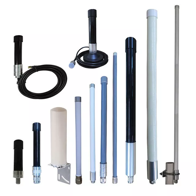 Different types of fiberglass antennas Différents types d'antennes en fibre de verre