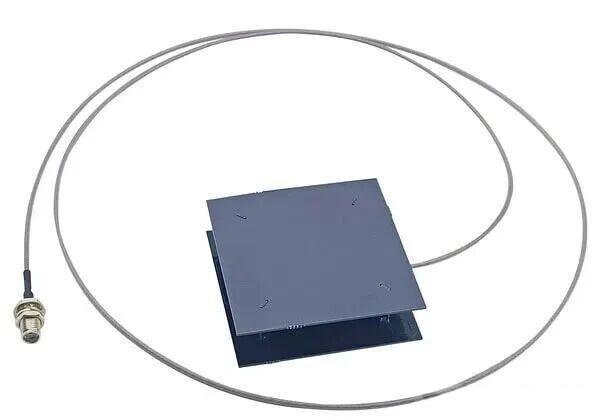 Quadrifilar Helix Antenna Antenne hélicoïdale quadrifilaire