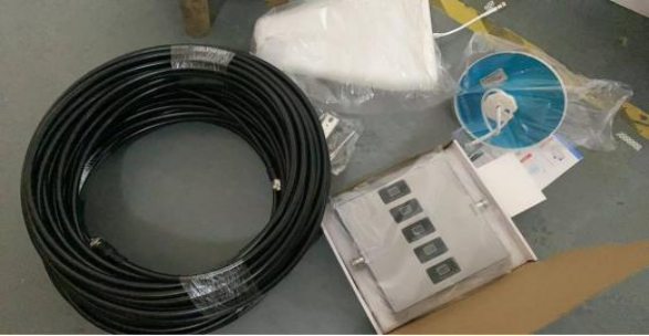 698-2700MHZ Amplifier Amplificateur 698-2700 MHz