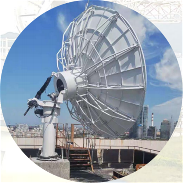 Antenne de station terrienne Antenne de 2,4 m