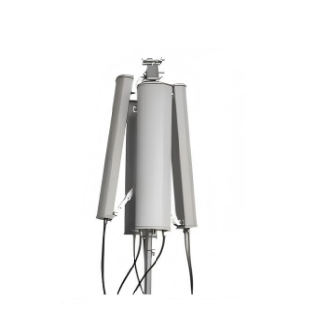 Station de base à trois fréquences avec antenne panneau orientée vers le haut